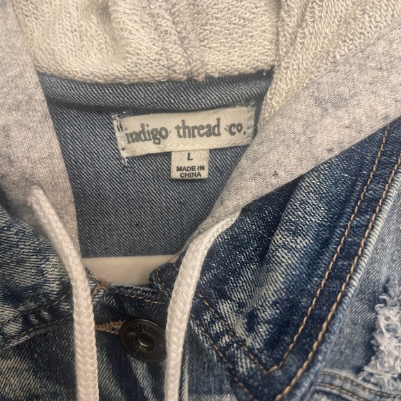 DENIM JACKET W BUTTON AND BUILT IN GREY SWEATSHIRT HOODIE!! size L - Picture 7 of 11